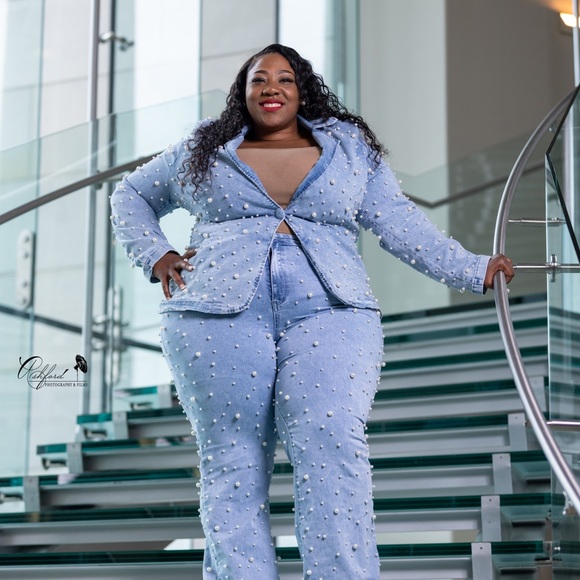 Denim pantsuit with pearls - Picture 6 of 6